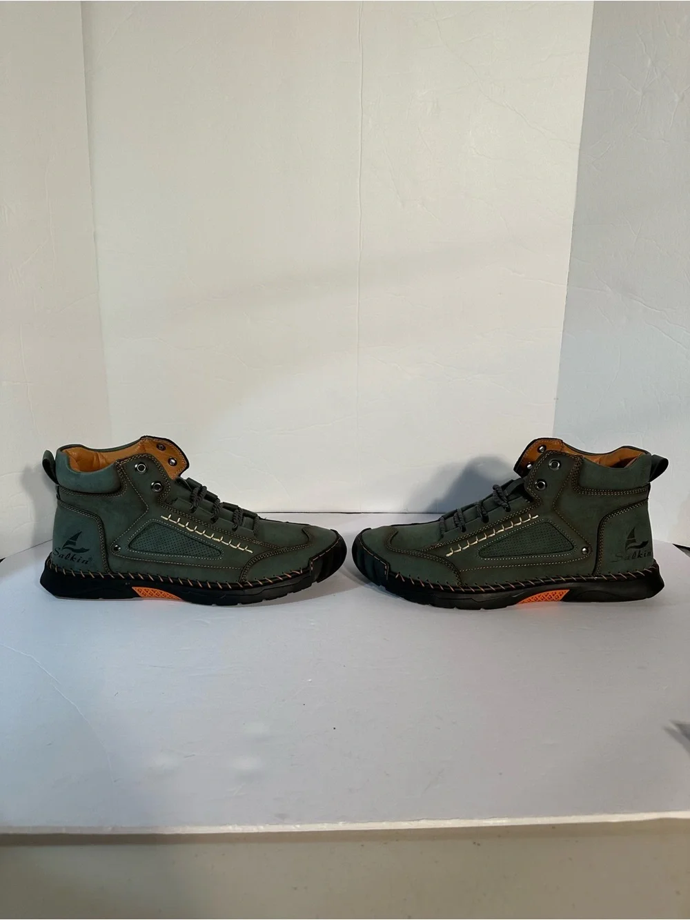 SALKIN USA Trail Hiking Camp Boots Euro Size 42 Green Barefoot NWOT Size 8.5-9